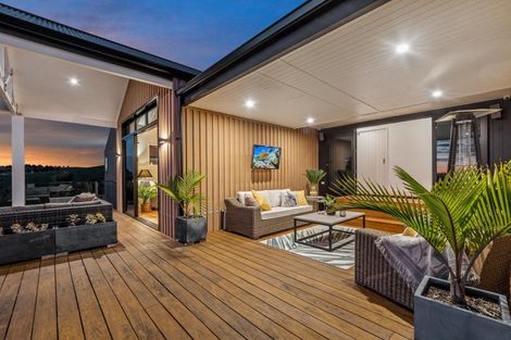 Photo of property in 31 Roger Guy Place, Welcome Bay, Tauranga, 3175