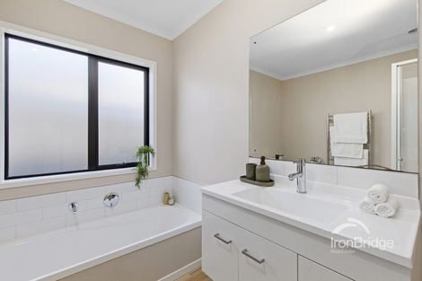 Photo of property in 40 Te Kaeaea Crescent, Wallaceville, Upper Hutt, 5018
