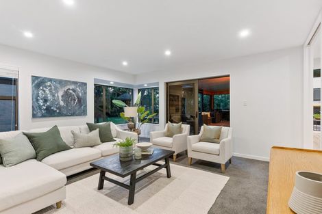 Photo of property in 6 Birchwood Grove, Greenhithe, Auckland, 0632
