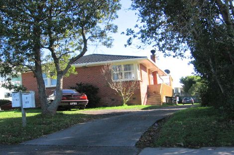 Photo of property in 2/82 Roberts Road, Te Atatu South, Auckland, 0610