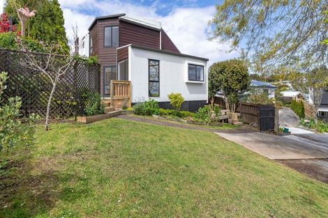 Photo of property in 1/6 Mira Place, Windsor Park, Auckland, 0632