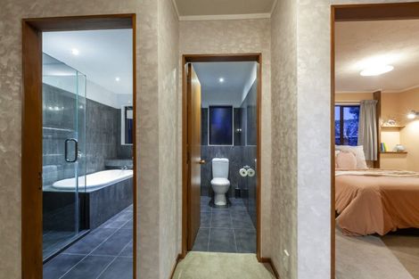 Photo of property in 10 Nuhaka Place, Paraparaumu Beach, Paraparaumu, 5032