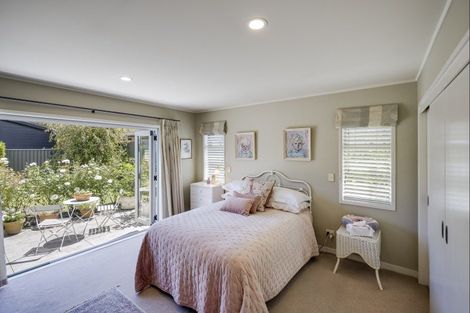 Photo of property in 28a Middle Road, Havelock North, 4130