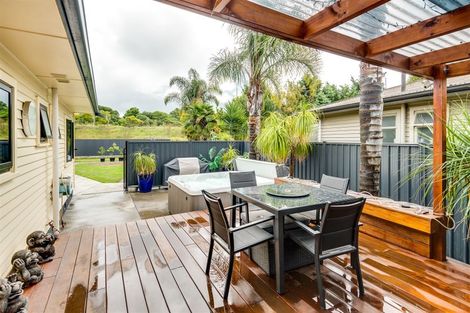 Photo of property in 76 Clarence Cox Crescent, Pirimai, Napier, 4112