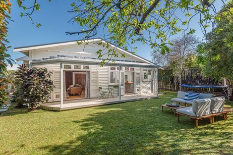 Photo of property in 1/58 Ngataringa Road, Devonport, Auckland, 0624