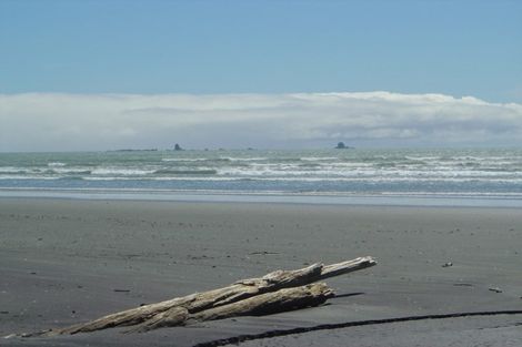 Photo of property in 10 Elley Drive, Carters Beach, Westport, 7825