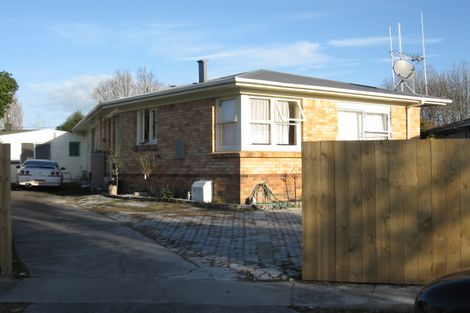 Photo of property in 8 Robert Grigg Place, Hamilton East, Hamilton, 3216