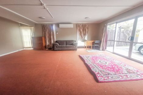 Photo of property in 35 Delaware Crescent, Russley, Christchurch, 8042