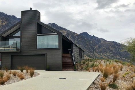 Photo of property in 8 Falconer Rise, Jacks Point, Queenstown, 9371
