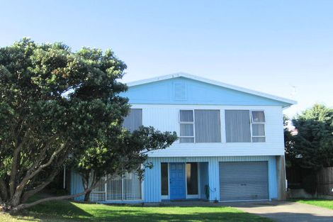 Photo of property in 3 Truro Road, Camborne, Porirua, 5026