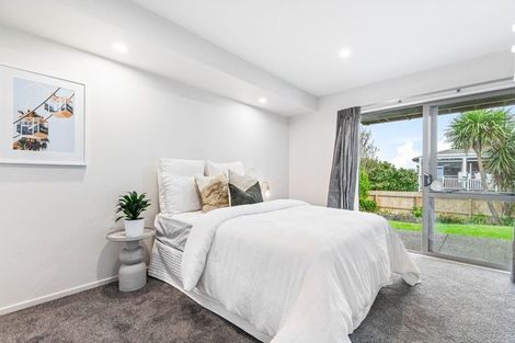 Photo of property in 80c Golf Road, New Lynn, Auckland, 0600