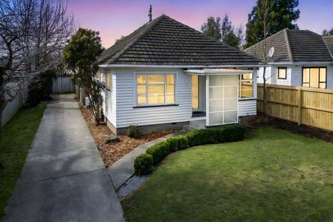 Photo of property in 44 Glenfield Crescent, Mairehau, Christchurch, 8052