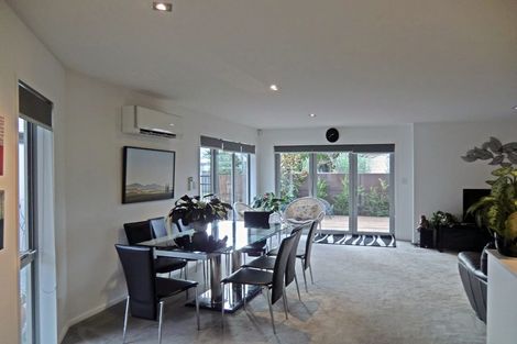 Photo of property in 144a Holly Road, St Albans, Christchurch, 8014