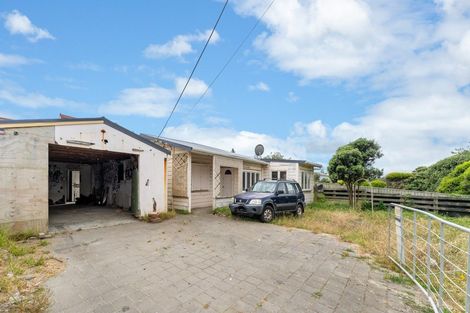 Photo of property in 2 Rupini Street, Otaki Beach, Otaki, 5512
