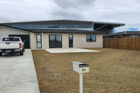 Photo of property in 97 Hinemoa Street, Levin, 5510