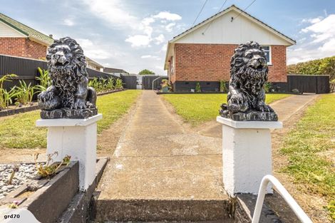 Photo of property in 180 Puriri Street, Castlecliff, Whanganui, 4501