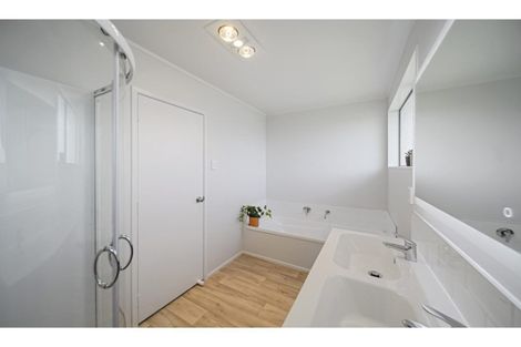 Photo of property in 6 Noble Street, Waiuku, 2123