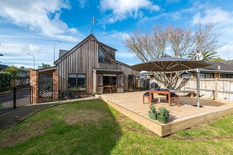 Photo of property in 810 Chapel Road, Shamrock Park, Auckland, 2016