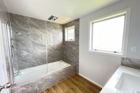 Photo of property in 75 Lewisham Street, Highland Park, Auckland, 2010