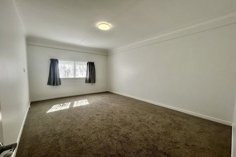 Photo of property in 1/5 Braemar Road, Castor Bay, Auckland, 0620