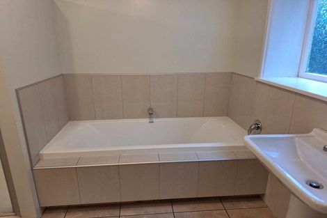 Photo of property in 2 Burlington Road, Hospital Hill, Napier, 4110