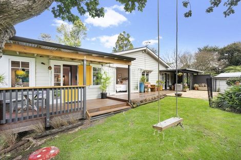 Photo of property in 324 Titirangi Road, Titirangi, Auckland, 0604