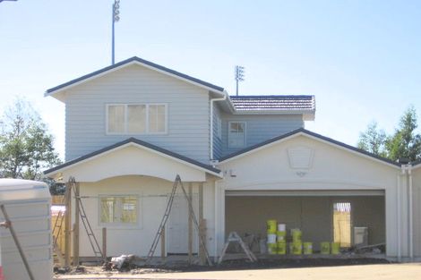 Photo of property in 32 Mulvaney Crescent, Henderson, Auckland, 0612