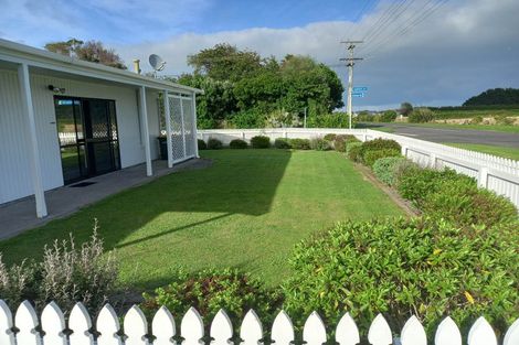 Photo of property in 60 Ketemarae Road, Normanby, Hawera, 4614