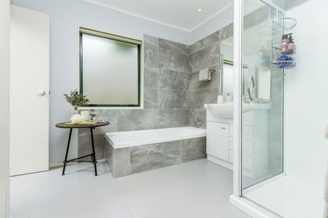 Photo of property in 3/129a Manuka Road, Bayview, Auckland, 0629