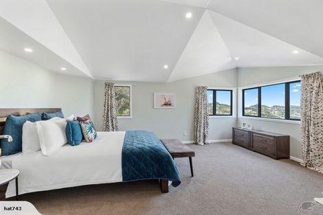 Photo of property in 9 Inverell Way, Seatoun, Wellington, 6022