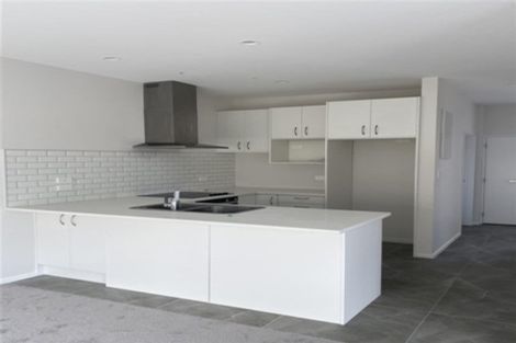 Photo of property in 24 Warbler Crescent, Papakura, 2110