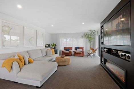 Photo of property in 145 Seaview Road, Westown, New Plymouth, 4310