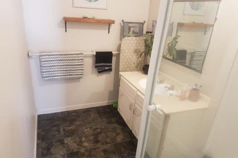 Photo of property in 15 Sunset Parade, Plimmerton, Porirua, 5026