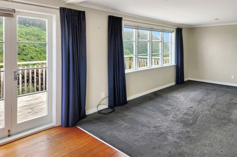 Photo of property in 1 Fleet Grove, Korokoro, Lower Hutt, 5012