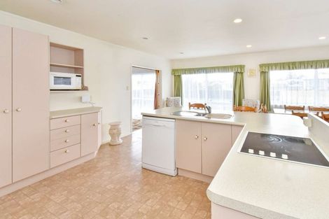 Photo of property in 25 Addington Avenue, Manurewa, Auckland, 2102