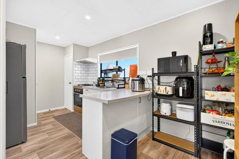 Photo of property in 3 Huruhuru Road, Massey, Auckland, 0614