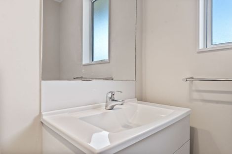 Photo of property in 13a Springs Road, Parakai, 0830