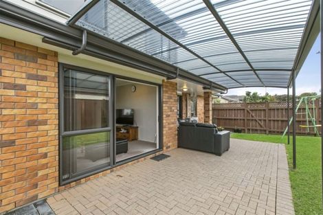 Photo of property in 24 Sarteano Drive, Manurewa, Auckland, 2105