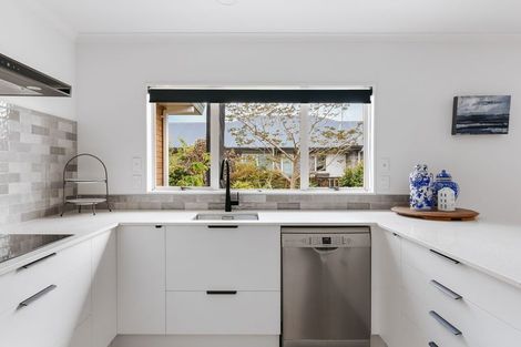 Photo of property in 5 Links View Drive, Omokoroa, 3114