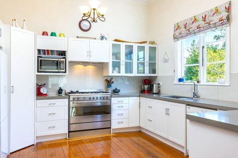 Photo of property in 4 Nosworthy Street, Blenheim, 7201