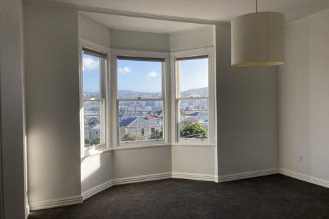 Photo of property in 31 Scarborough Terrace, Mount Victoria, Wellington, 6011