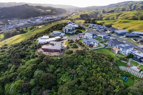 Photo of property in 7 Lily Close, Camborne, Porirua, 5026