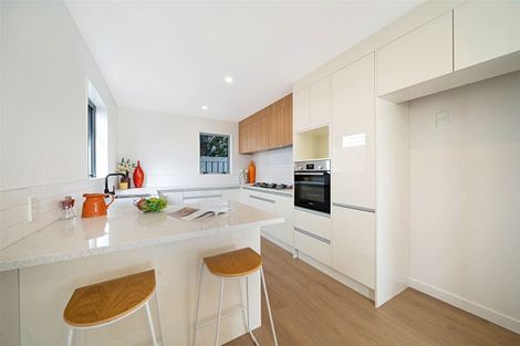 Photo of property in 240b Whitney Street, Blockhouse Bay, Auckland, 0600