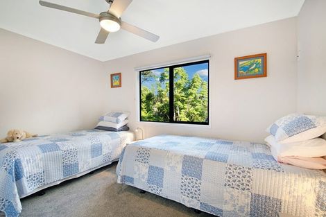 Photo of property in 125 Stoney Creek Drive, Waitakere, Henderson, 0782