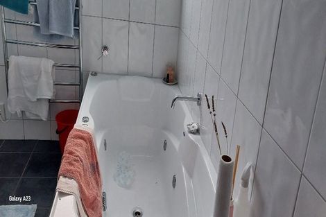 Photo of property in 1 Orr Crescent, Hutt Central, Lower Hutt, 5011