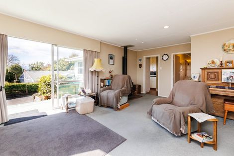 Photo of property in 8 Hau Whiti Place, Kimbolton, 4774