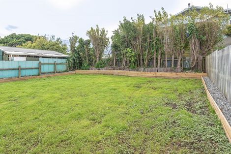 Photo of property in 112 Cornfoot Street, Castlecliff, Whanganui, 4501