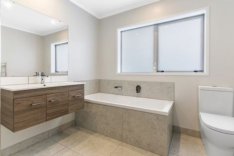 Photo of property in 37d Helenvale Crescent, Pokeno, 2402