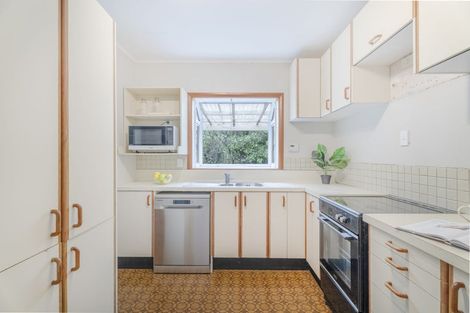 Photo of property in 3 Woodstock Terrace, Tawa, Wellington, 5028