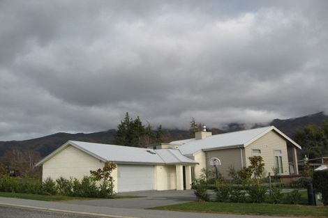 Photo of property in 164 Beacon Point Road, Wanaka, 9305